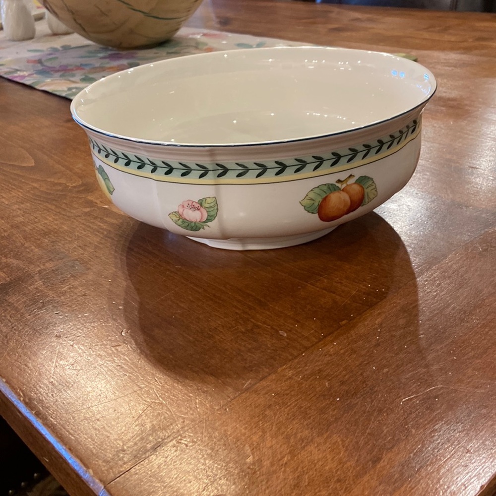 Villeroy and Boch French Garden Fleurence 10” Serving Bowl